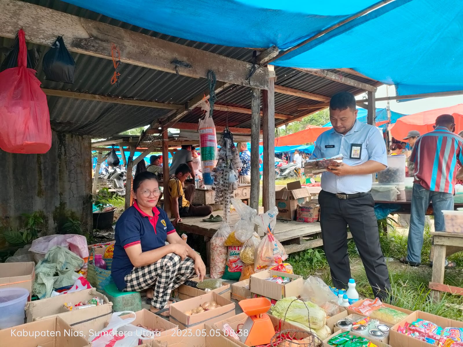 PEMANTAUAN HARGA DAN STOK BARANG KEBUTUHAN POKOK DAN BARANG PENTING PASAR RAKYAT YANG TERINTEGRASI DALAM SISTEM INFORMASI PERDAGANGAN